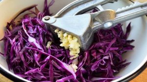 Салат из красной капусты с майонезом