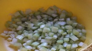 Салат со стеблем сельдерея