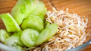 Салат из копченой колбасы