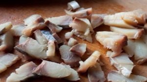 Салат рыбный с картофелем