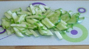 Салат из крабовых палочек с огурцом