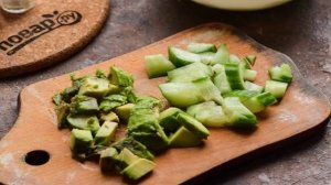 Салат с авокадо и семгой