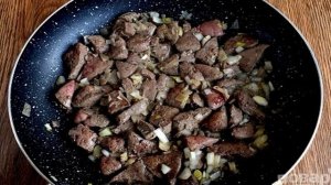 Пирог с печенью и грибами