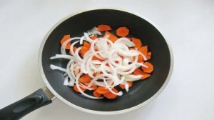 Куриная печень с кабачками в сметане