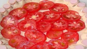 Пирог с сосисками