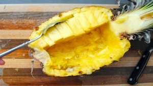 Салат из курицы с ананасом