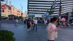 Исследование Нанкин Вэньлу: Стильная Прогулка по Шанхаю 2025! 🚶♂️🌆