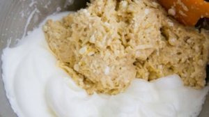 Оладьи с творогом и изюмом