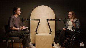 «Делай своё дело»: Как девушка на коляске изменила Москву и вдохновляет тысячи