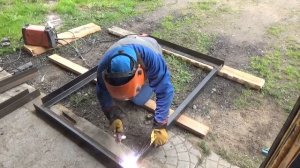Заливаю Сваи из Бетона - Свариваю Металлоконструкцию под Банную Печь