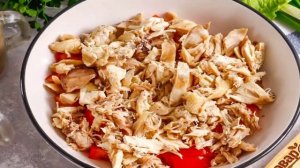 Салат из курицы и помидоров