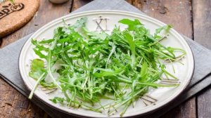 Салат с авокадо и креветками