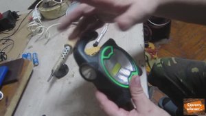 Делаем выключатель для фонаря