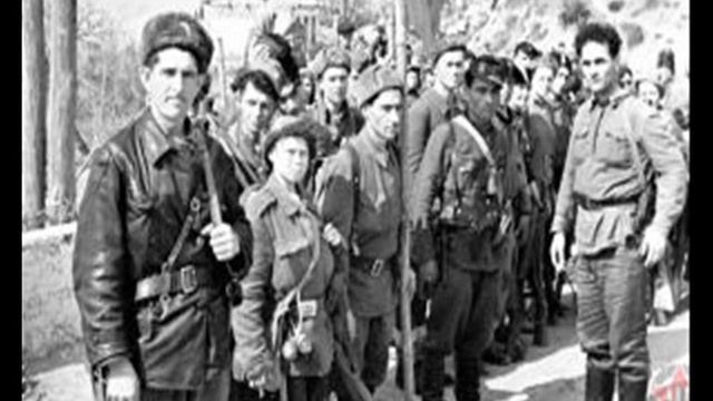 БОЙЦАМ, стихи С.Молодцова, музыка Д.Аникеева, исп. Д.Аникеев смотреть онлайн