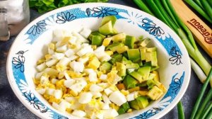 Салат из авокадо с курицей