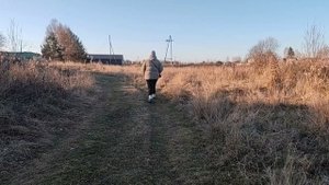 Снега нет и это радует. Побелка печи. Мою окна. Гулять себя заставила.