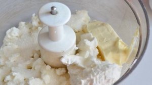 Пасха из печенья и творога