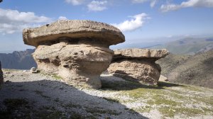 Каменные грибы Эльбруса