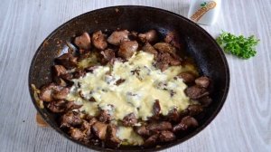 Куриная печень на сковороде с майонезом
