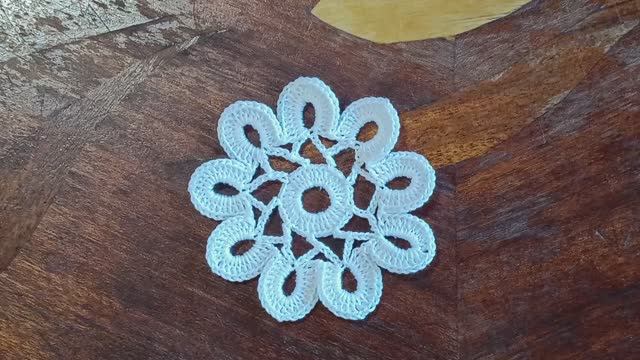 Цветочек крючком для Ирландского кружева смотреть онлайн