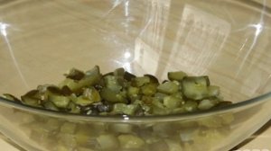 Салат из курицы и ананасов