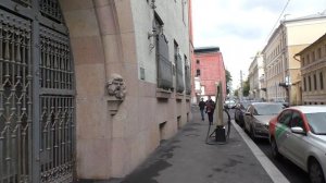 МОСКВА. Пустующее здание Московской центральной телефонной станции в Милютинском переулке.