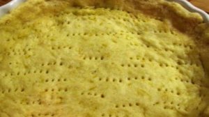 Пирог с рукколой, семгой и сыром