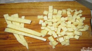 Салат с ананасом, курицей и сыром