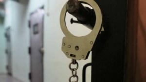 Сотрудник администрации Калининграда задержан за мошенничество со скамейками