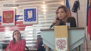 Между жителями Новоалтайска разгорелся спор из-за парковки у ТЦ "Парк"