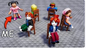 Роблокс папа и дочка кто быстрее сядет на стул