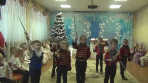 Танец солдатиков на новогоднем утреннике в подготовительной группе, в сказке "Щелкунчик"