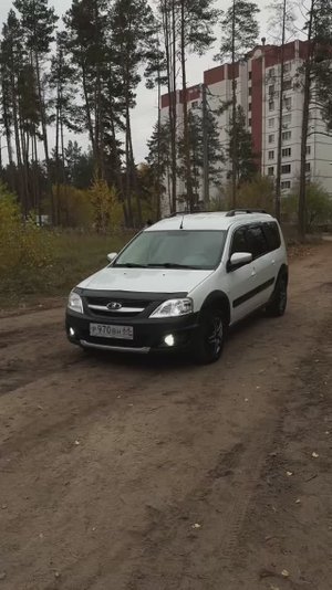 Видеообзор автомобиля Lada Largus Cross 2016 года выпуска.