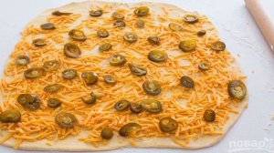 Рулеты с сыром и перцем