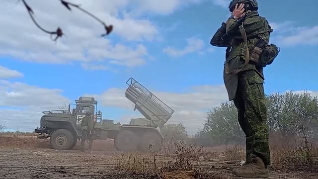 Боевая операция РСЗО "Град" районе Клебан-Быкского водохранилища. смотреть онлайн