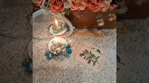 КАКИМ НА СЕГОДНЯ ВАС ВИДИТ ЦВЕТОЧНЫЙ ОРАКУЛ