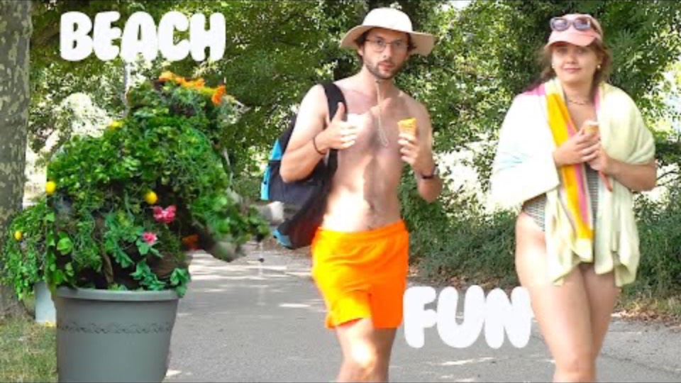 Crazy Reactions With Bushman Prank смотреть онлайн