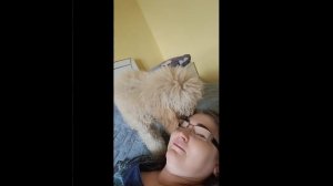 О ужас ! Что она делает! Фу