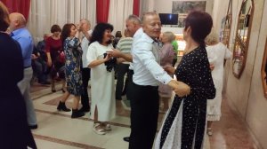 Черные розы....  19.10.25.