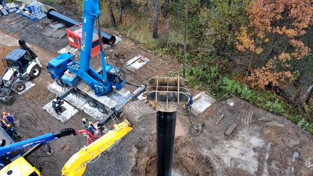 Монтаж фундамента опоры ЛЭП вибропогружателем. смотреть онлайн