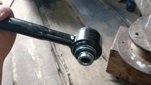 замена нижнего поперечного рычага задней подвески чери тигго 3