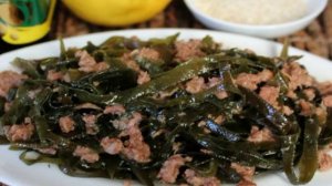 Салат из морепродуктов с морской капустой