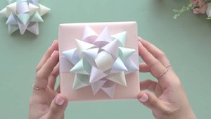 Бант для подарка своими рукам ( как сделать бантик из бумаги)