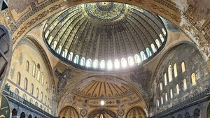 Услышать шепот и шорох/ О конструкции мирового духа