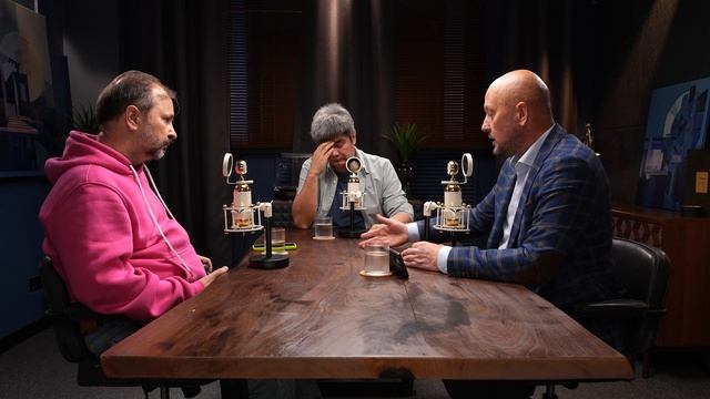 Трэш-контент и массовые увольнения — Корнеев, Виноградов, Нигаметзянов \|ЦИФРО ВАЛЕНКИ смотреть онлайн