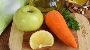 Салат из моркови и яблока