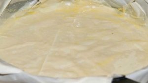 Пирог с сулугуни и зеленью