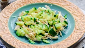Салат с черносливом и гранатом