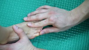 Упражнение для коррекции и профилактики плоскостопия и других деформаций свода стопы