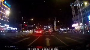 Снёс мотоциклистов